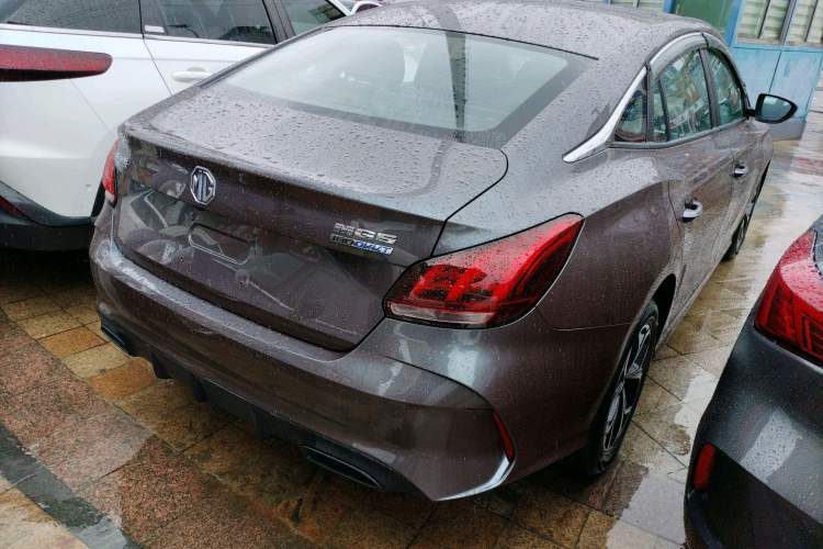 Used MG 5 2022 180 DVVT CVT Youth Style Edition
