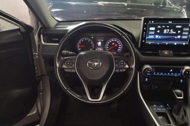 Used Toyota Wildlander 2022 2.0L CVT Two-Wheel Drive Luxury PLUS Edition
