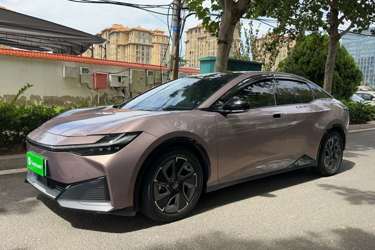 Used Toyota bZ3 2023 616 km Long-Range Premium
