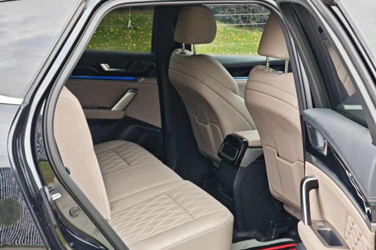 Used BYD Tang New Energy 2024 DM-p Glory Edition 215KM All-Wheel-Drive Premium Model
