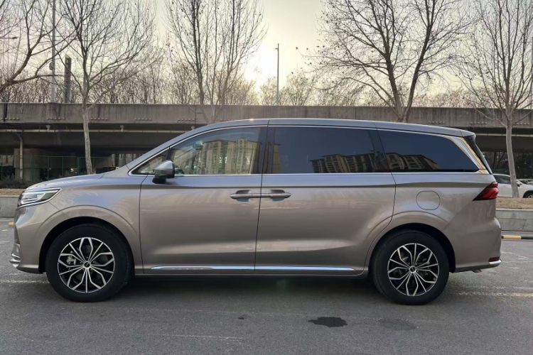 Used Roewe iMAX8 New Energy 2025 1.5T DMH Lu Zun Deluxe Edition
