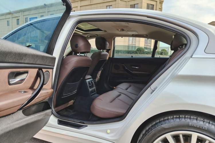 Used BMW 3 Series 2019 320Li Fashion Model
