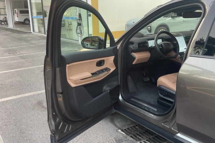 Used Nio ES8 2020 415 km Range 7-Seater Version
