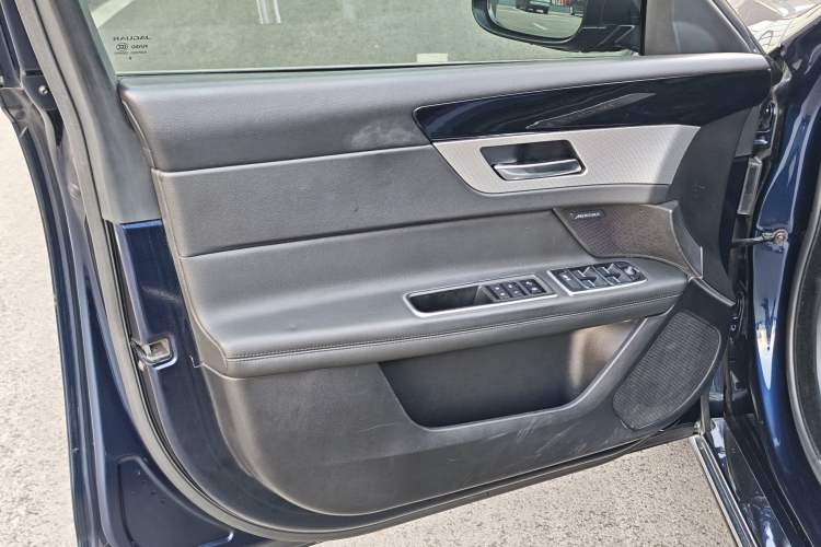 Used Jaguar XFL 2020 XFL 2.0T P200 Two-Wheel-Drive Elite Edition
