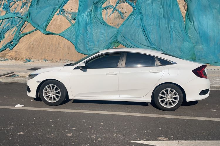 Used Honda Civic 2016 180TURBO CVT Comfort Version
