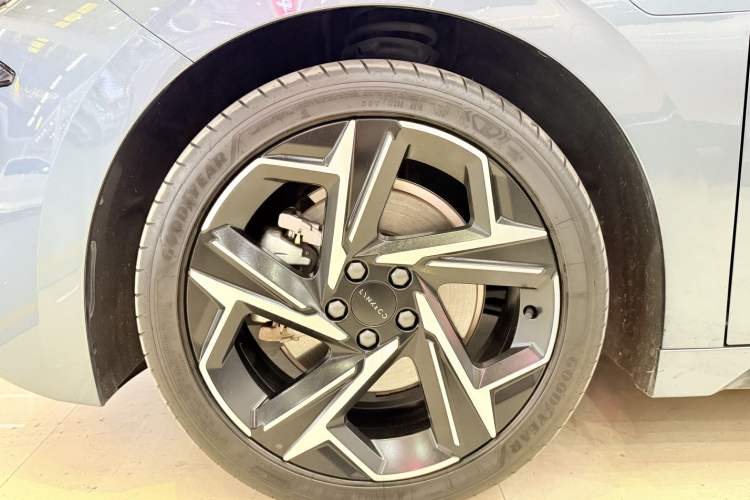 Used Lynk & Co 07 2024 EM-P 126 Long-Range Ultra
