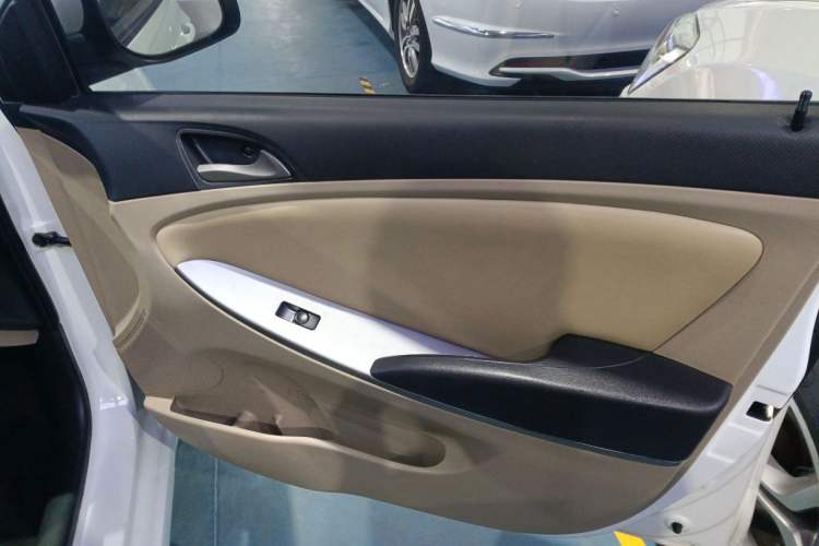 Used Hyundai Verna 2016 1.4L Automatic Smart GLS
