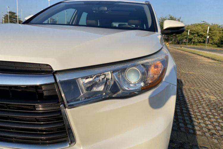 Used Toyota Highlander 2017 2.0T Two-Wheel Drive Luxury Edition 7 Seats