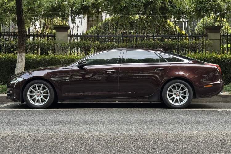 Used Jaguar XJ 2016 XJL 3.0 SC Two-Wheel-Drive Elegant Business Edition
