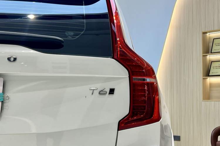 Used Volvo XC90 2019 T6 Zhiyi Edition 7-Seater China VI Standard
