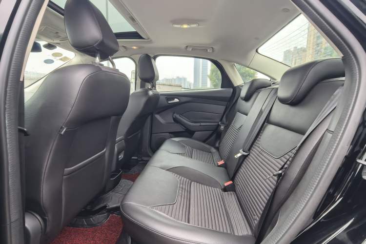 Used Ford Focus 2017 Sedan 1.6L Automatic Fashion Edition Smart Drive Version