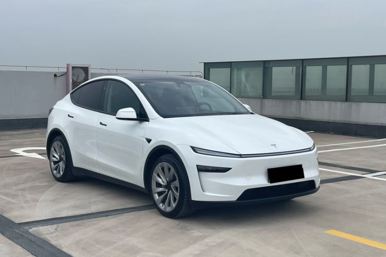 Used Tesla Model Y 2025 Rear-Wheel-Drive Version
