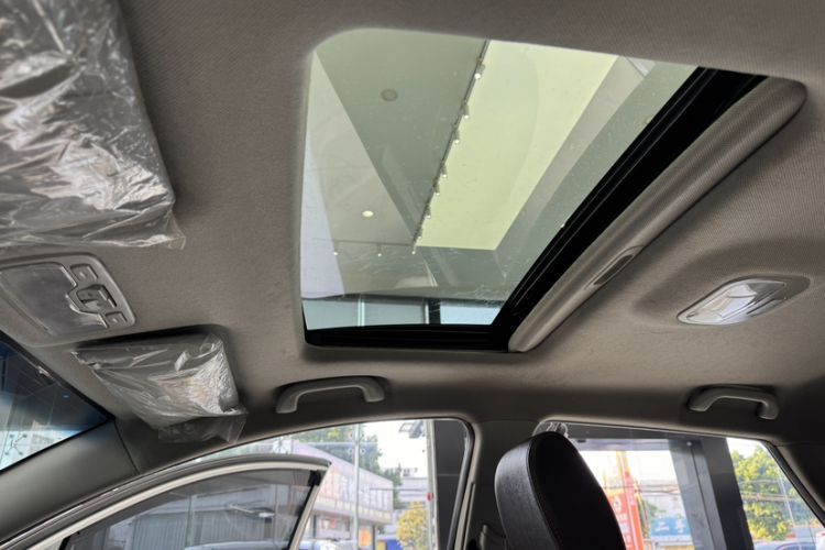 Used  Refine S3 2016 1.5L Manual Luxury Smart Premium Edition
