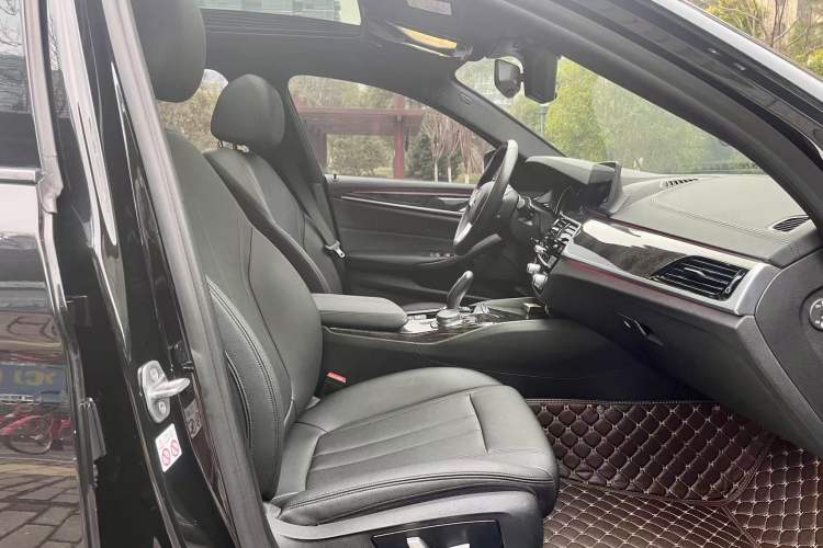 Used BMW 5 Series 2018 525Li M Sport Package