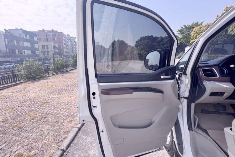 Used FORTHING Lingzhi M5 2019 Comfort Model 7 Seats