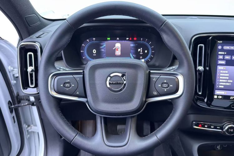 Used Volvo XC40 2024 B3 Zhiyuan Luxury Edition
