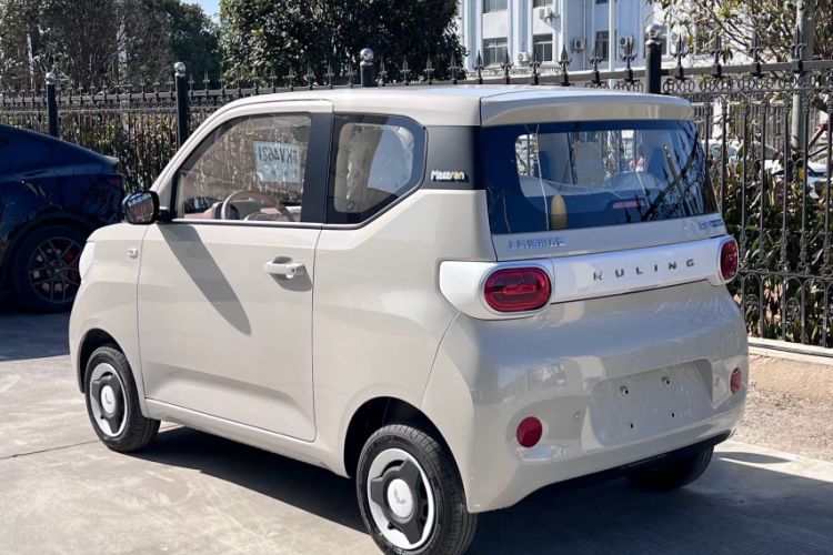Used Wuling Hongguang MINIEV 2024 3rd Generation 215km Youth Edition
