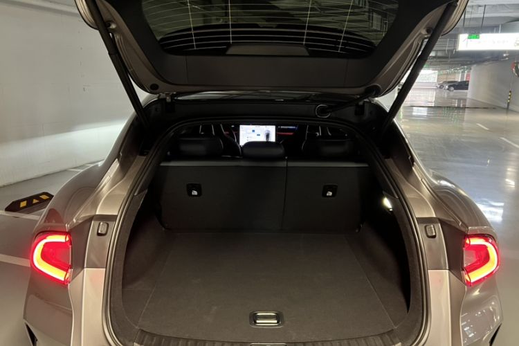 Used  YU7 2025 Ultra-Long Range All-Wheel Drive Pro Version