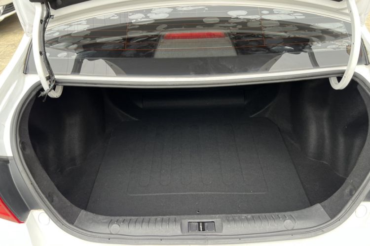 Used Geely Auto Vision 2019 Upgraded Model 1.5L Manual Luxury Version China VI Standard
