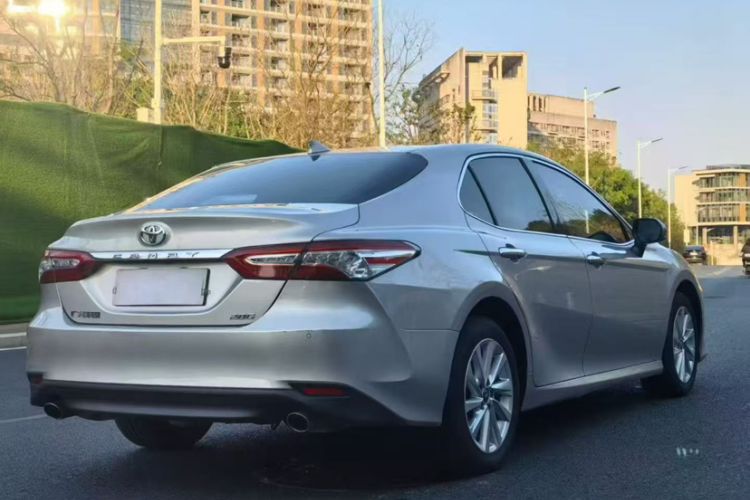 Used Toyota Camry 2021 2.0G Luxury Edition