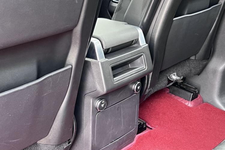 Used Land Rover Discovery 2018 3.0 SC V6 SE
