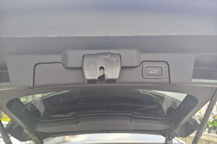 Used Land Rover Range Rover Evoque 2018 240 PS SE Smart Brilliance Edition
