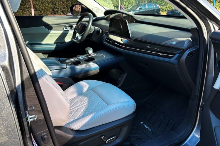 Used Changan UNI-K iDD 2022 Blue Whale iDD 130km 1.5T Excellence Model
