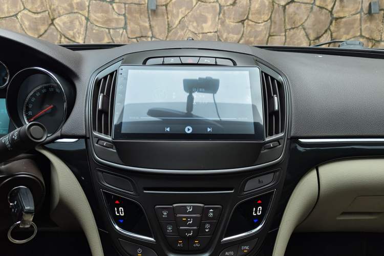 Used Buick Regal 2015 2.0L Leading Fashion Edition
