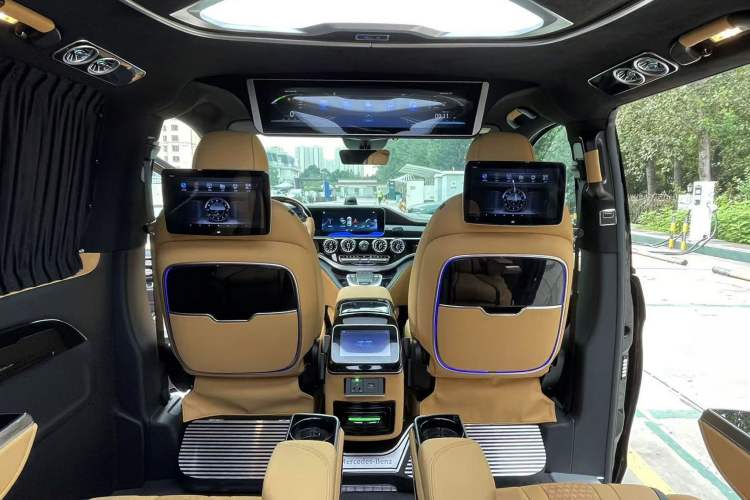 Used Mercedes-Benz Vito 2023 2.0T Elite Version 7 Seats