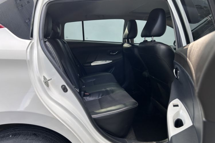 Used Toyota YARiS L 2015 1.5G Automatic Xuan Dong Sunroof Special Edition
