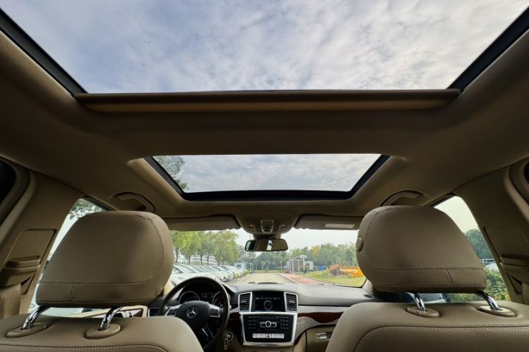 Used Mercedes-Benz M-Class 2014 ML 400 4MATIC Dynamic Model
