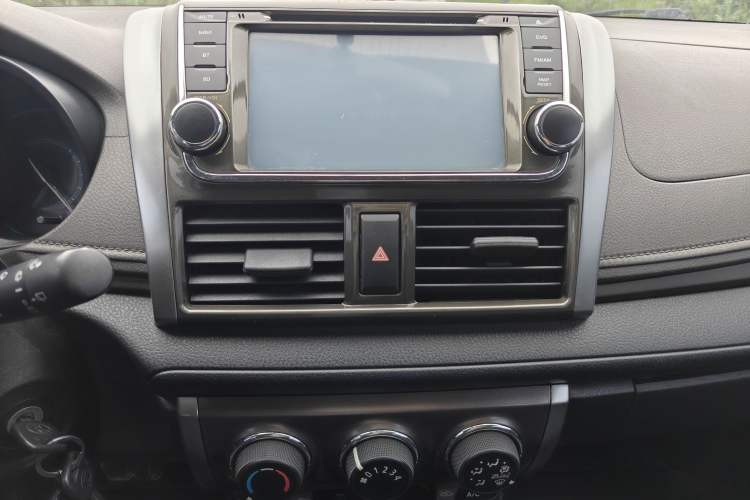 Used Toyota YARiS L 2014 1.3E Automatic Charm Edition
