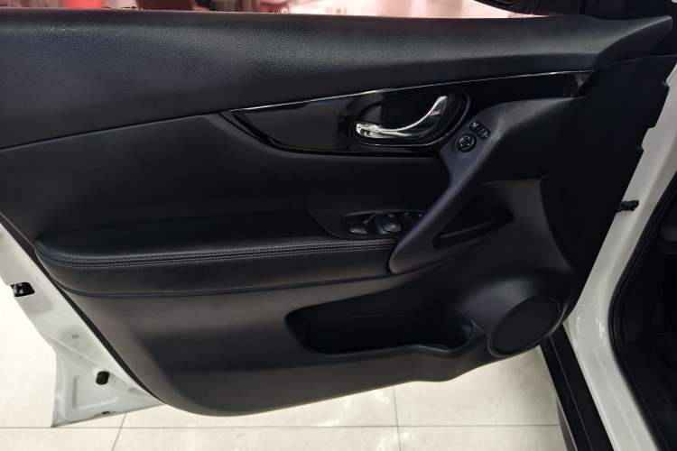 Used Nissan X-Trail 2019 2.0L CVT Smart Connect Comfort Edition 2WD