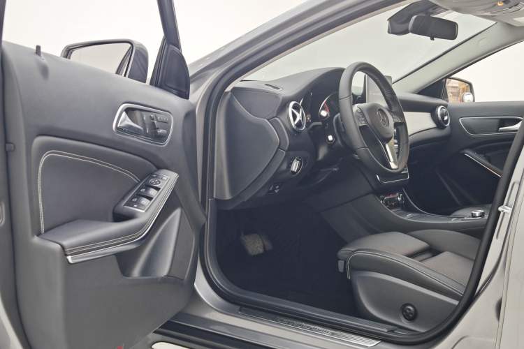 Used Mercedes-Benz GLA 2016 GLA 220 4MATIC Fashion Edition
