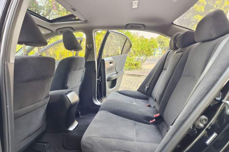 Used Honda Accord 2015 2.0L LX Comfort Edition
