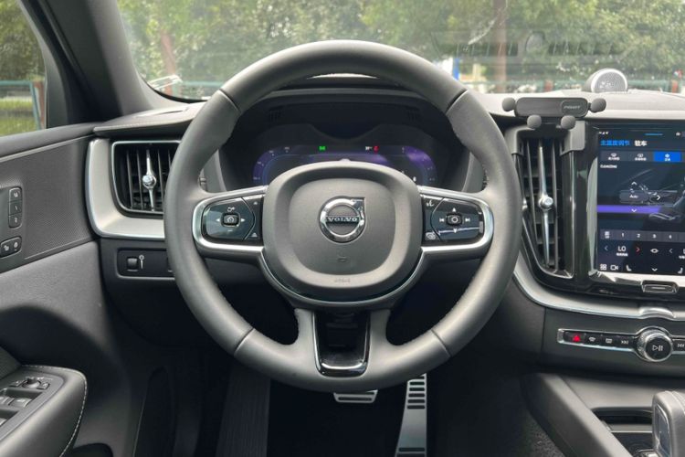 Used Volvo XC60 2022 B5 4x4 Smart & Advanced Sport Edition
