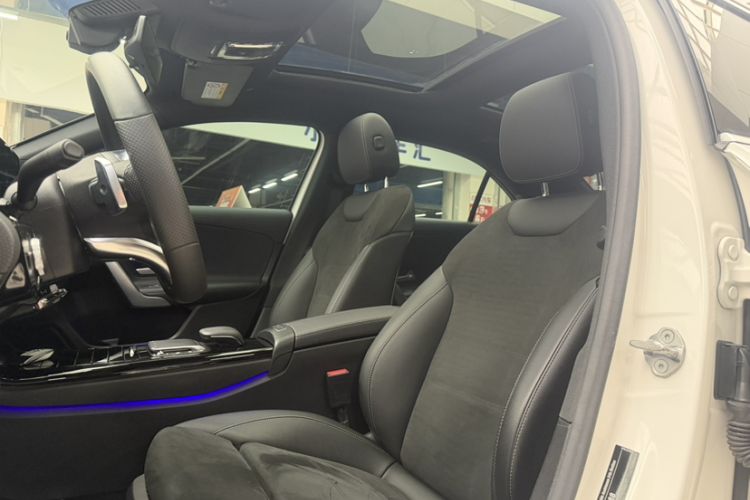 Used Mercedes-Benz A-Class 2020 Restyled A 200 L Sport Sedan Fashion Version
