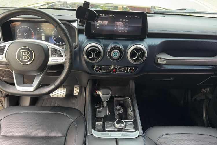 Used Beijing Auto BJ40 2019 PLUS 2.3T Automatic Four-Wheel Drive Premium Edition China VI
