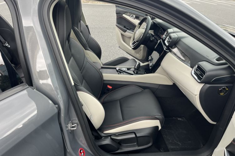 Used Lynk & Co 02 2019 1.5T DCT Two-Wheel Drive Zhaoban Version China VI Standard