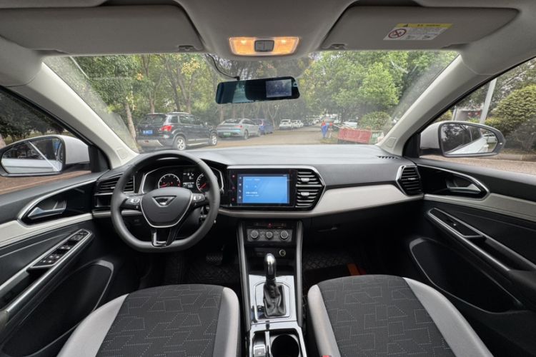 Used Jetta VS5 2023 280TSI Automatic Trend Edition
