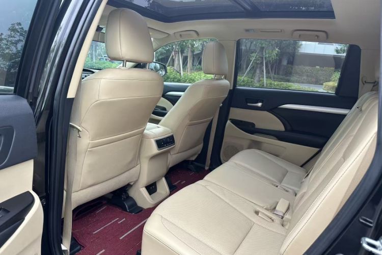 Used Toyota Highlander 2018 2.0T Four-Wheel Drive Prestige Version 7 Seats China VI Standard