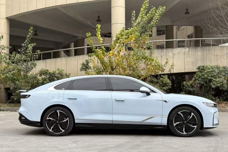 Used VOYAH PASSION 2023 Four-Wheel Drive Standard Edition
