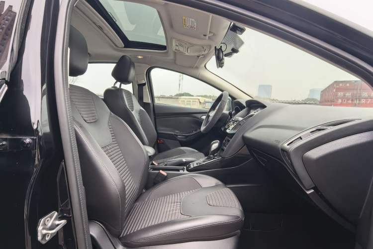 Used Ford Focus 2017 Sedan 1.6L Automatic Fashion Edition Smart Drive Version