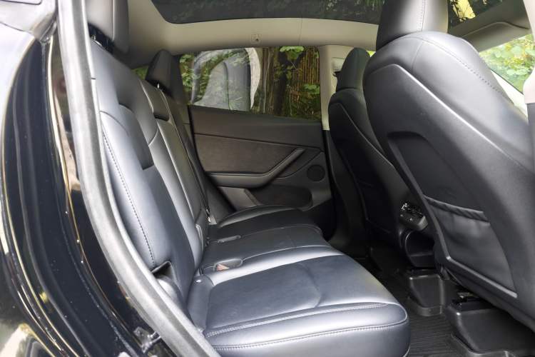 Used Tesla Model Y 2023 Long-Range All-Wheel-Drive Version