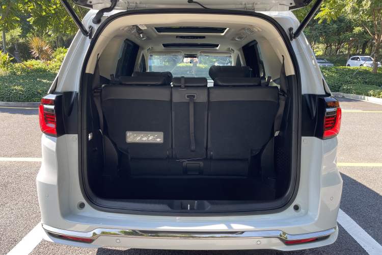 Used Honda Elysion 2024 2.0L eHEV Luxury Edition
