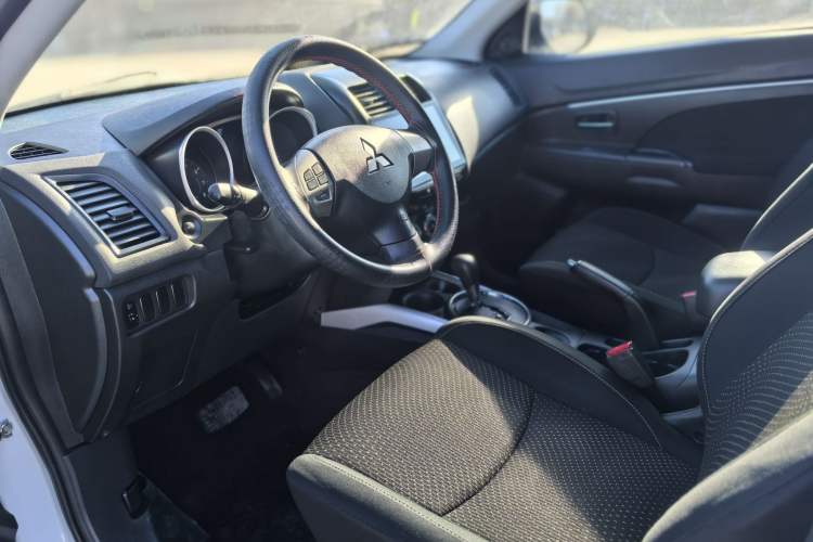 Used Mitsubishi ASX 2013 2.0L CVT Two-Wheel Drive Elite Edition
