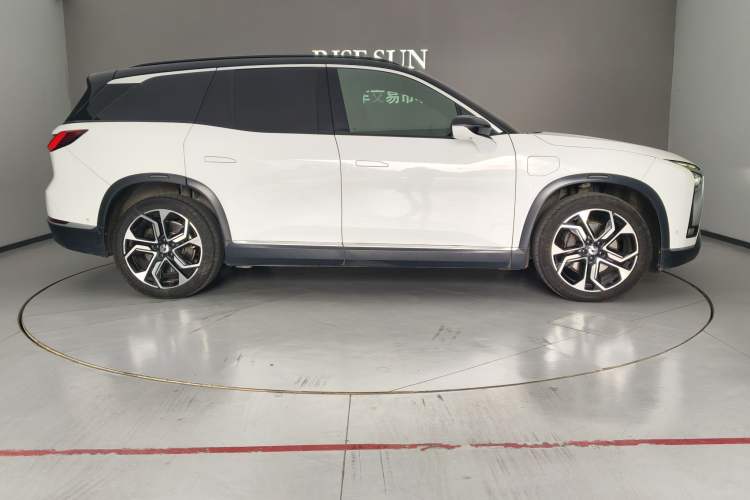 Used Nio ES8 2020 580 km Signature Edition 7-Seater Version
