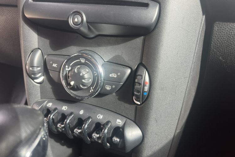 Used  Clubman 2011 1.6L ONE
