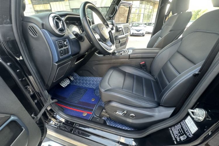 Used Beijing Auto BJ40 2020 2.0T Automatic Four-Wheel Drive Urban Hunter Edition Chivalrous Type