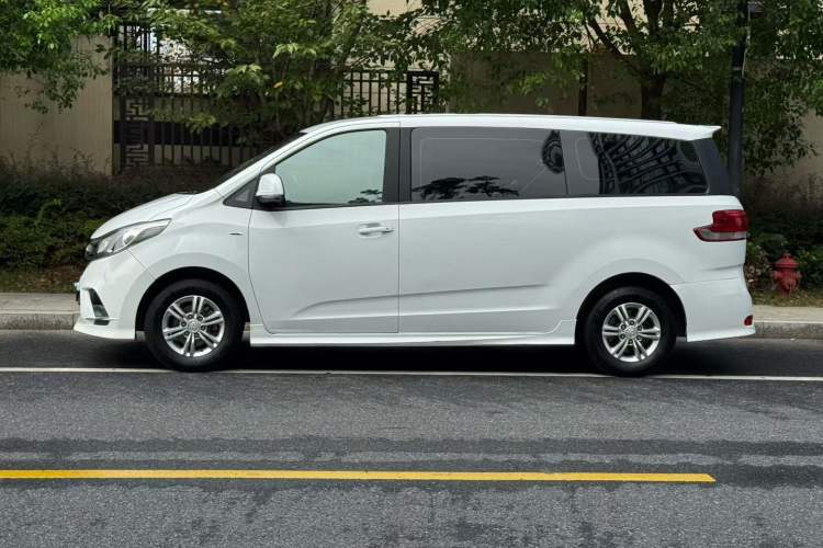 Used SAIC MAXUS G10 2016 2.0T Automatic Elite Edition